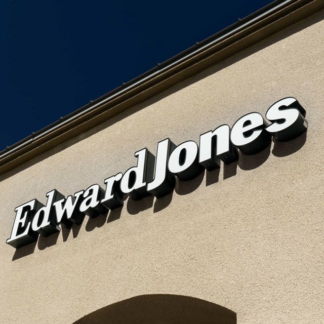 Ex-Edward Jones Rep Sentenced to 2 Years in Prison for Scamming Clients  