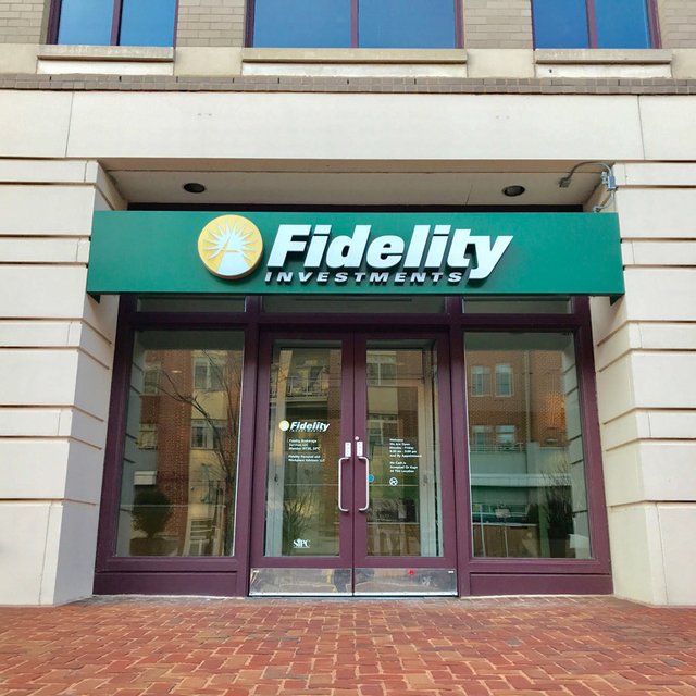 /contrib/content/uploads/sites/415/2022/07/Fidelity_Building_Sign_Shutter_640x640.jpg
