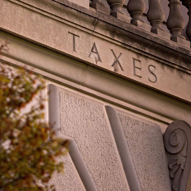 IRS Clarifies When Retirement Plan Overpayments Can Be Rolled Over